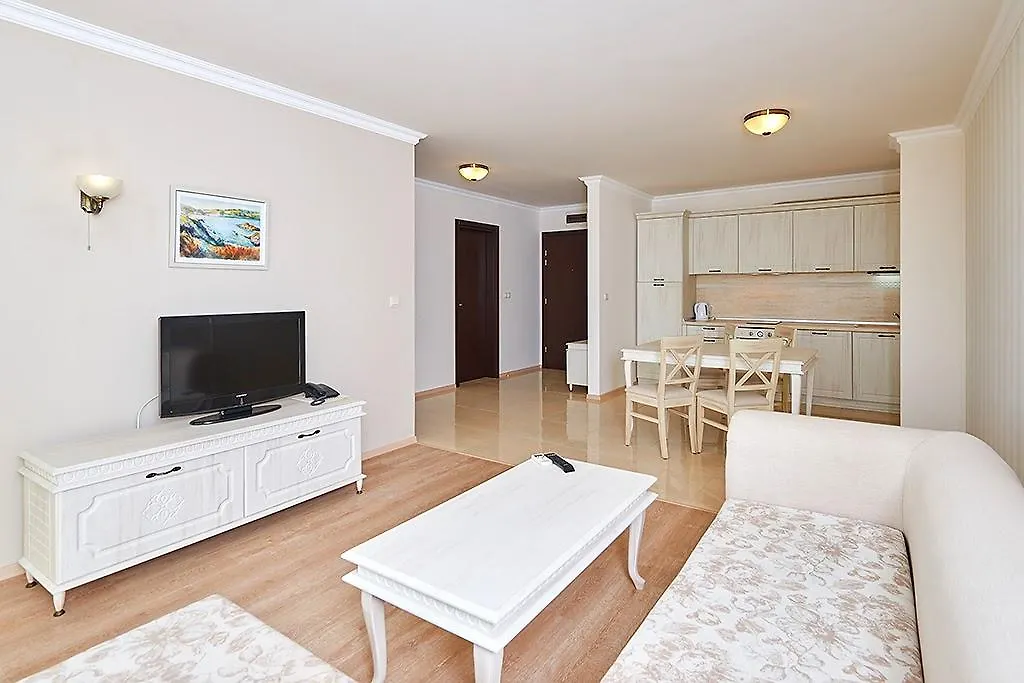 Penelope Palace Pomorie 3*,